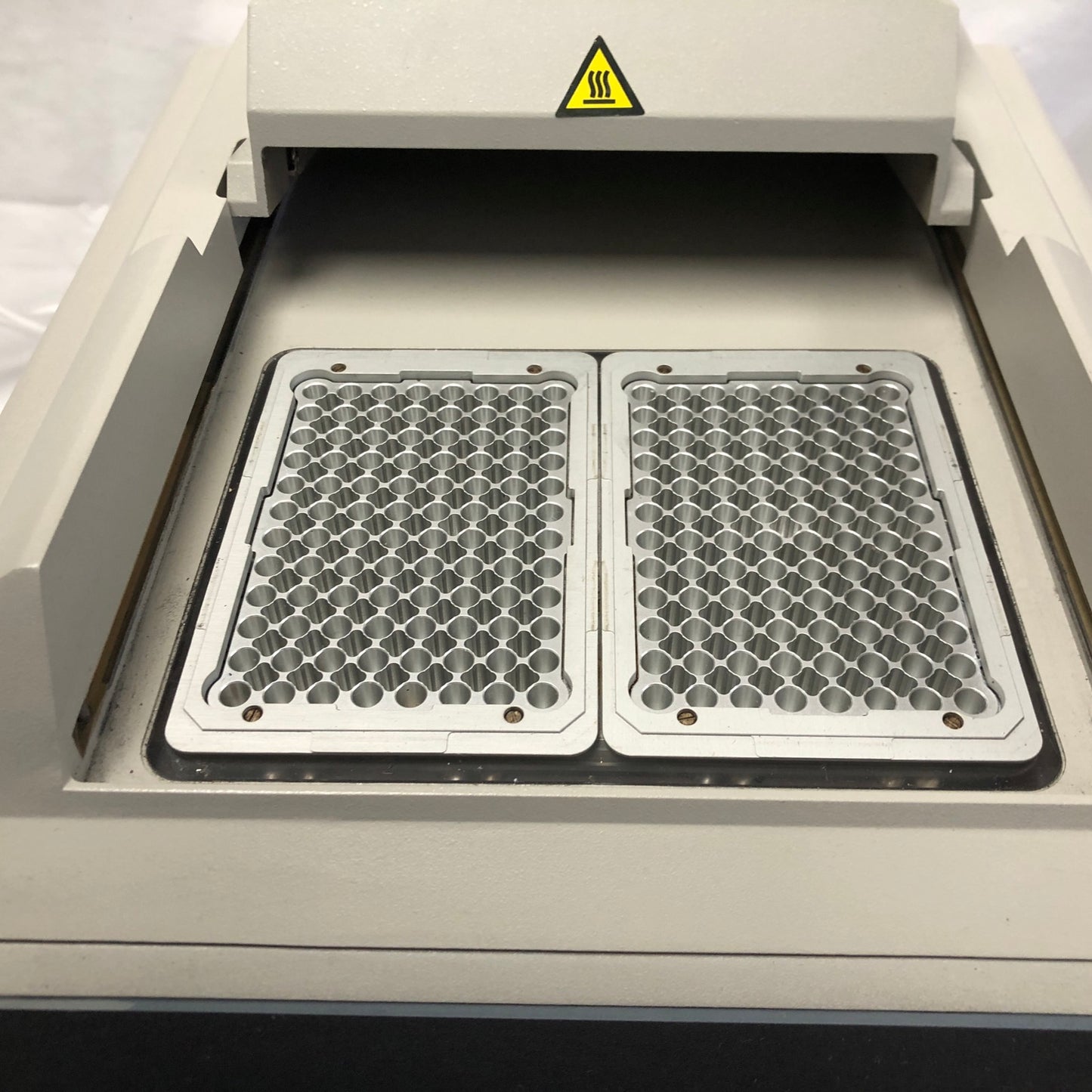 ABI Applied Biosystems GeneAmp PCR 9700 duble 96-Well Silver Thermocycler Video