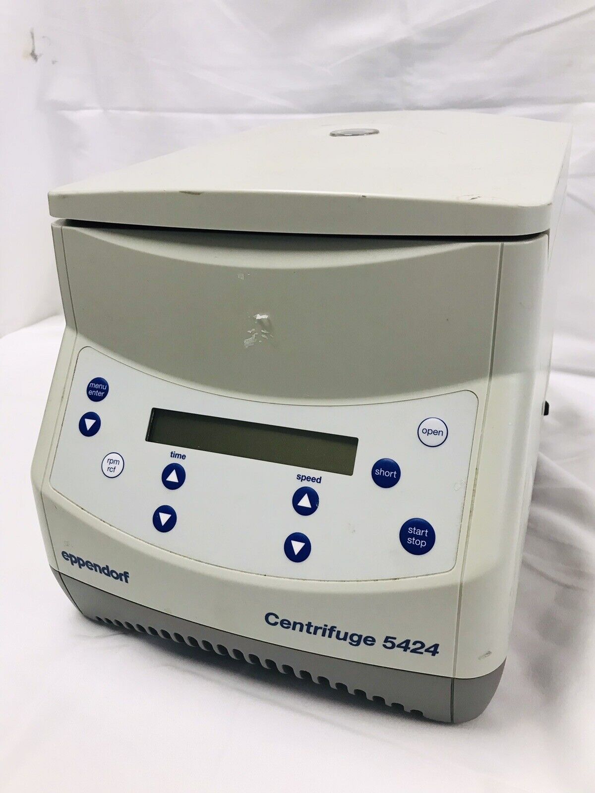 Eppendorf 5424 Digital Centrifuge Microfuge For Parts