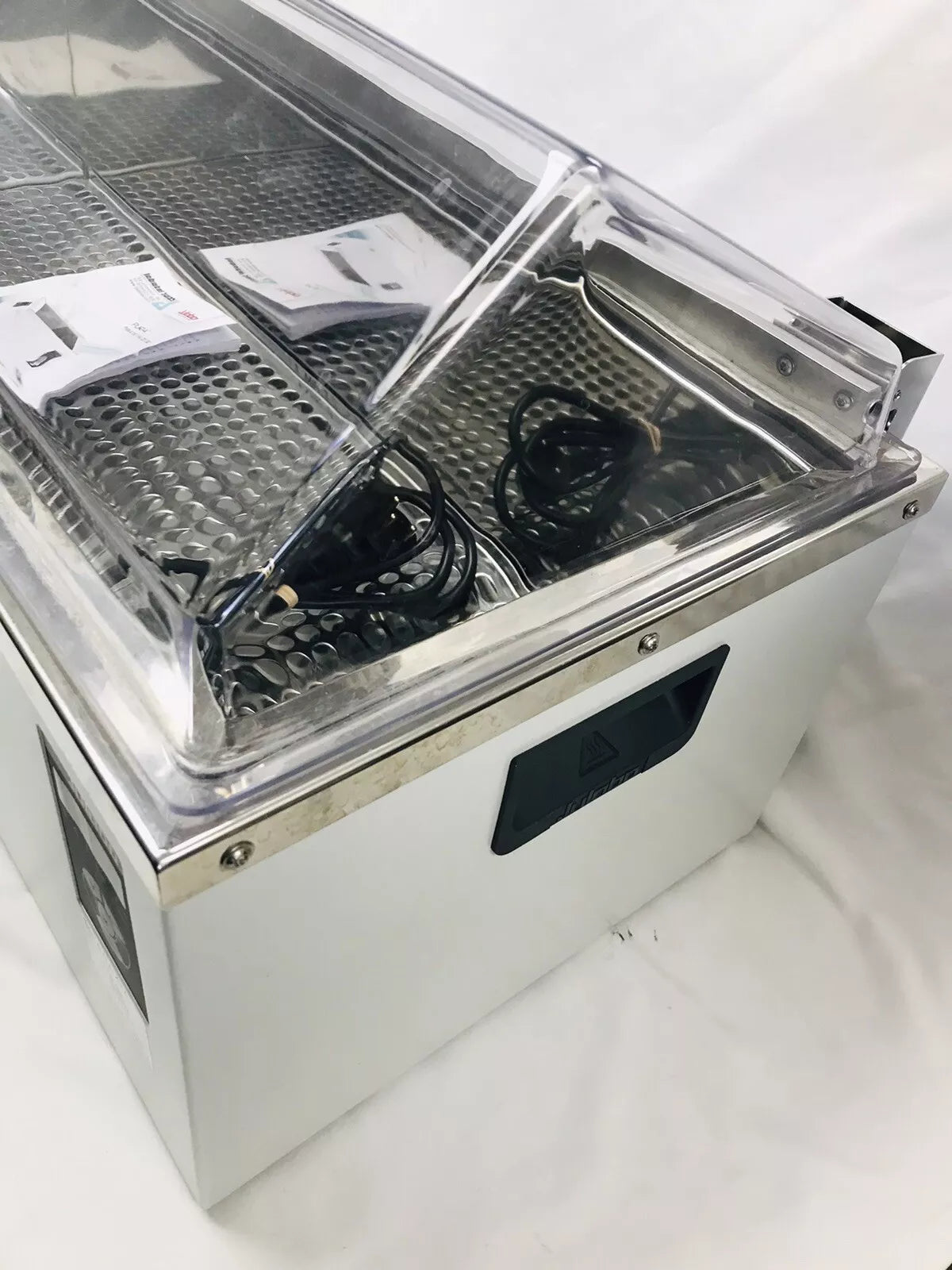 Julabo PURA 30 Water Bath W/ Lift up cover and TT bottom rack 220v TESTED