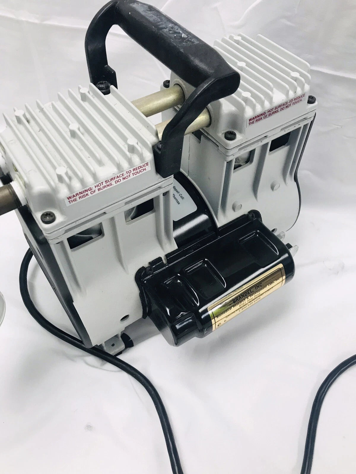 Welch Piston Vacuum Pump 1/3 HP 2585Z-50 57 mm Hg dry oil-less