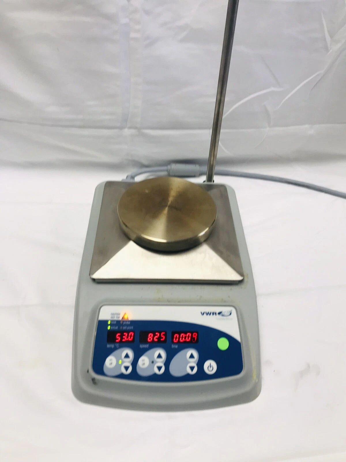 VWR Hotplate & Magnetic Stirrer 89171-864 Professional Round Top Tested Working