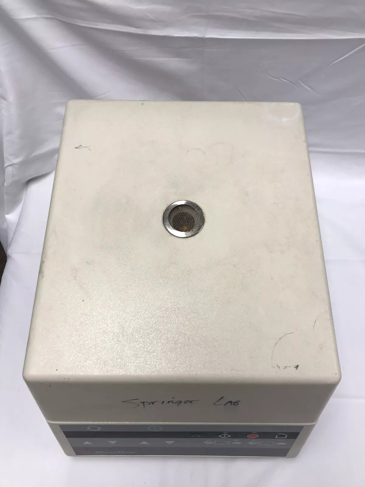 IEC Micro Centrifuge Model Micromax With 24 X 1.5/2.0ml Rotor Model 851