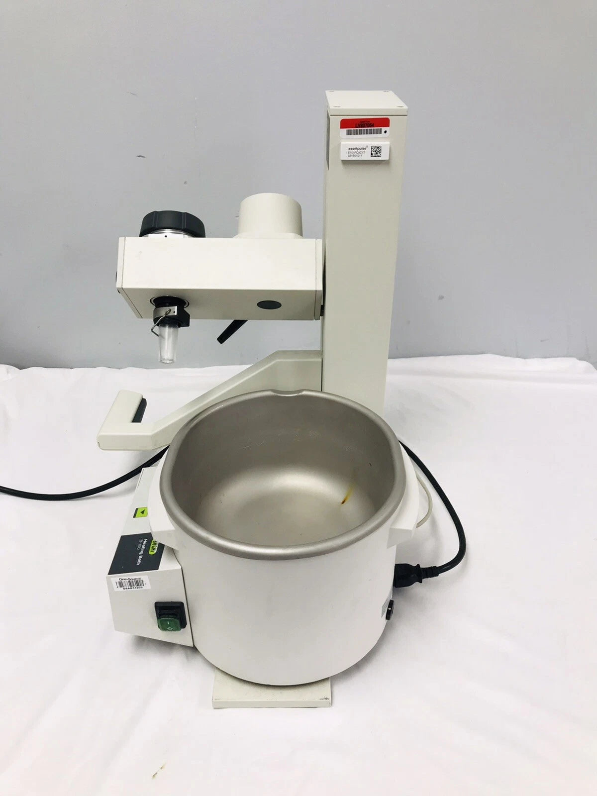 Buchi Rotavapor R-100 Rotary Evaporator With B-100 HB Heating Bath