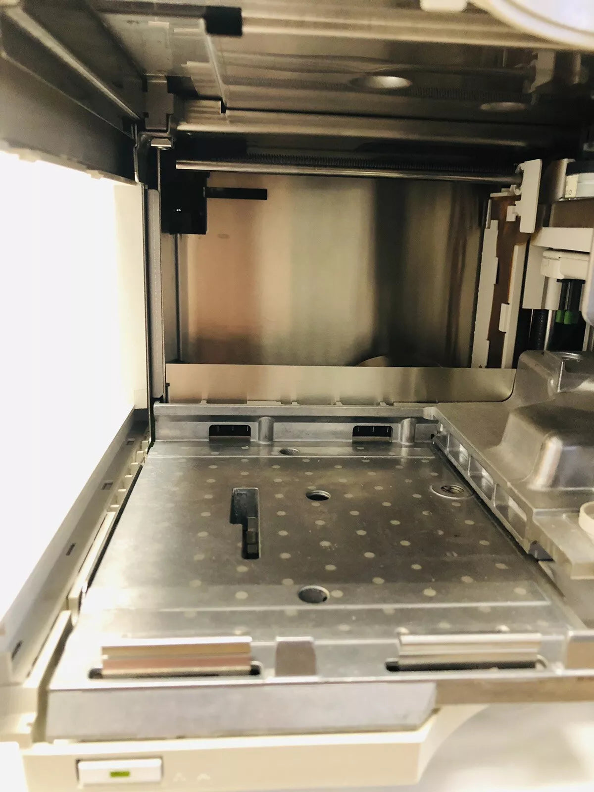 2x Agilent HP Series 1100 HP G1313A ALS Autosampler Power UP (For Parts) VIDEO