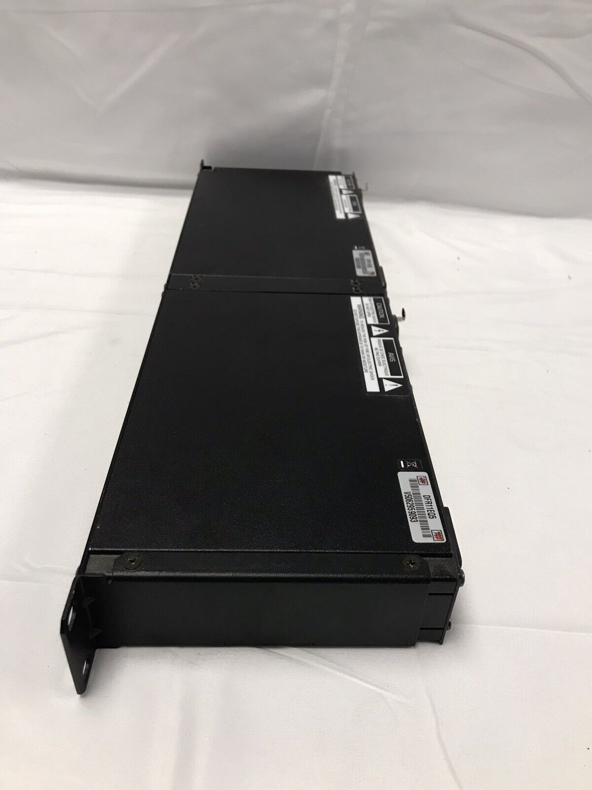 Shure DFR11EQ Digital EQ + Feedback Reducer & UA507 Dual Rack Mount