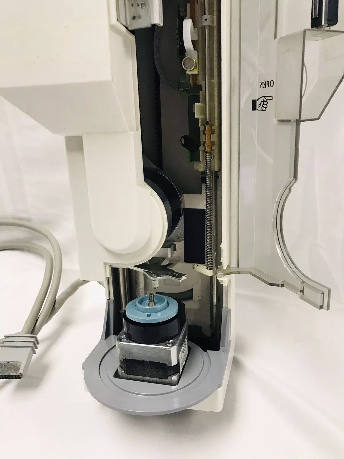 Agilent 7683B G2913A ALS Autosampler Injector for 6890 GC No Carousel