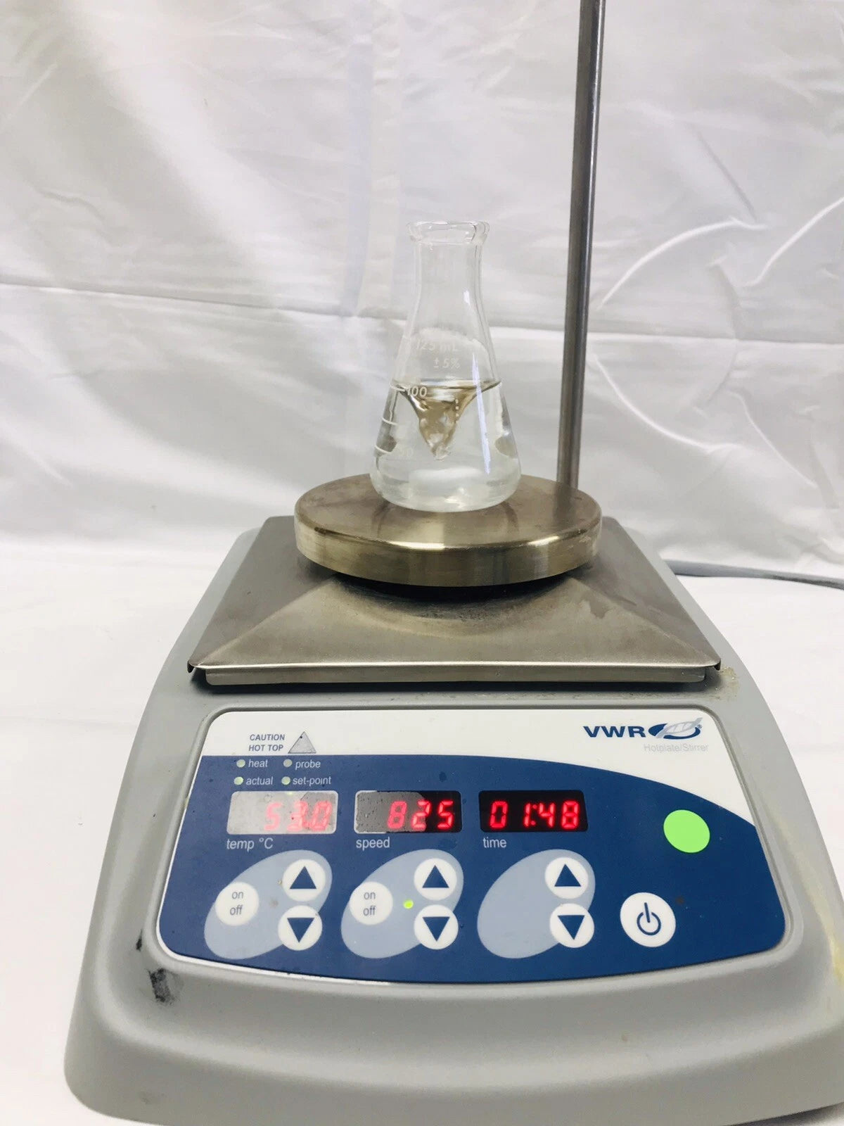 VWR Hotplate & Magnetic Stirrer 89171-864 Professional Round Top Tested Working