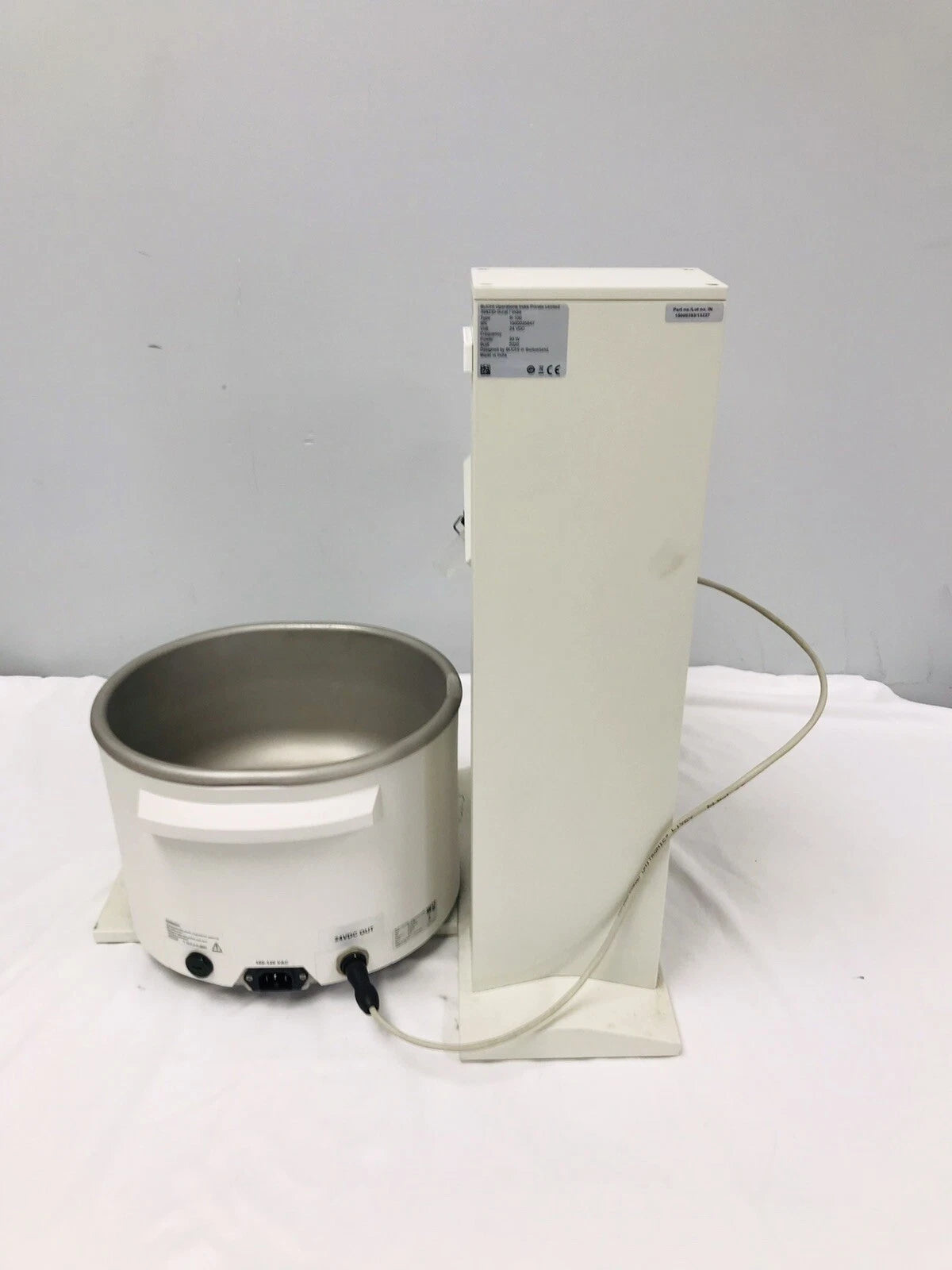 Buchi Rotavapor R-100 Rotary Evaporator With B-100 HB Heating Bath