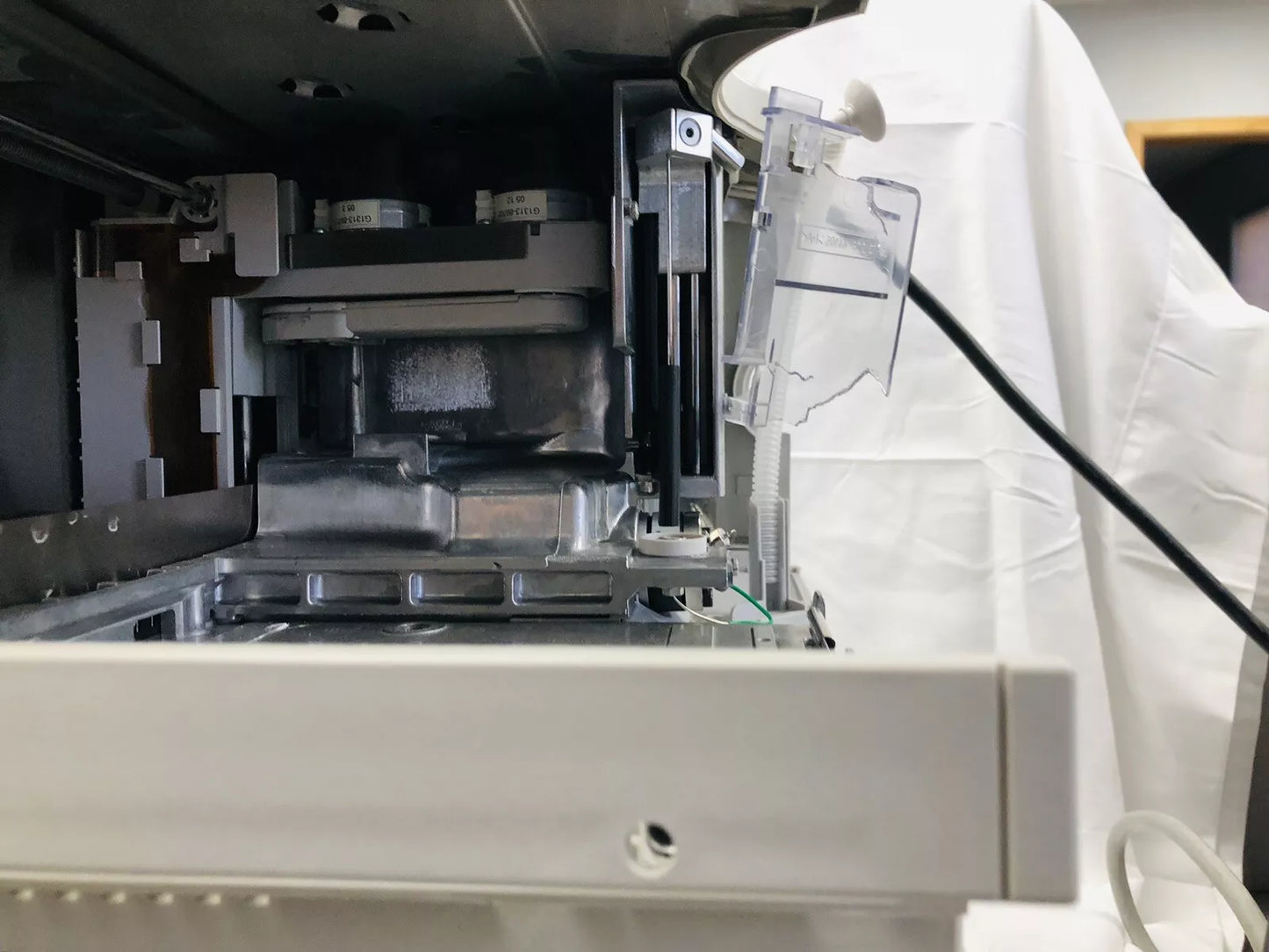 2x Agilent HP Series 1100 HP G1313A ALS Autosampler Power UP (For Parts) VIDEO