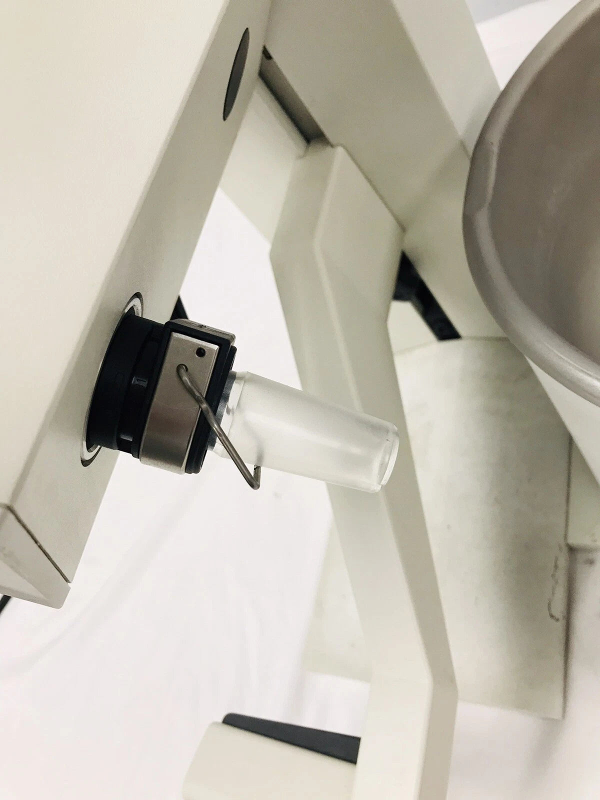 Buchi Rotavapor R-100 Rotary Evaporator With B-100 HB Heating Bath