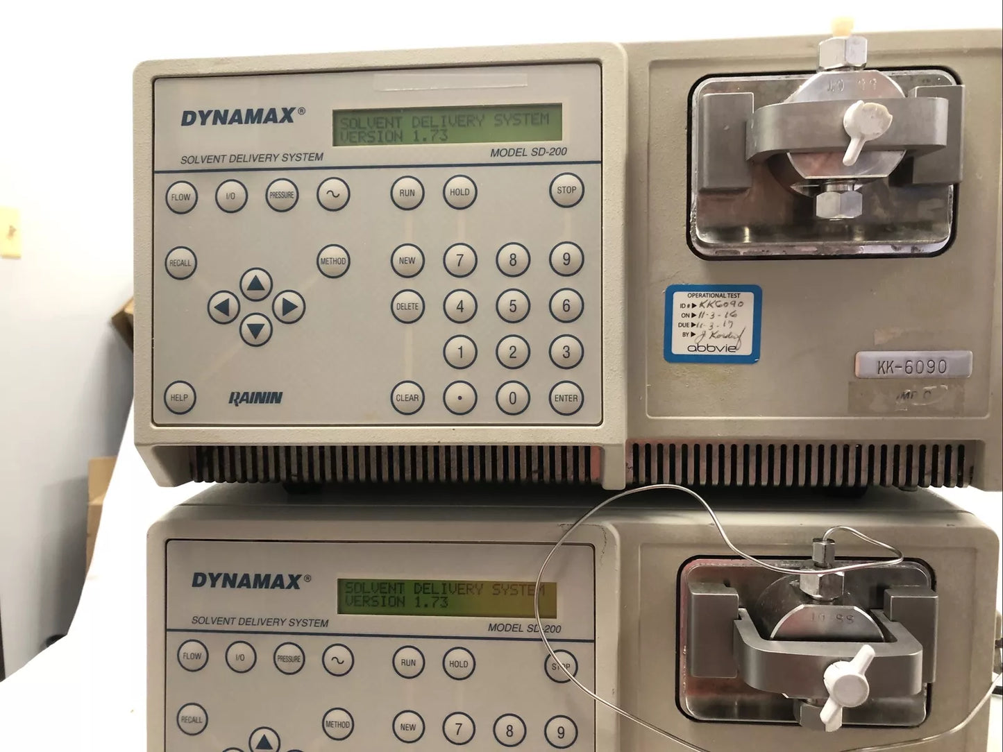 set of 2 Varian Dynamax SD-200 HPLC Pump Rainin Solvent Delivery System Video