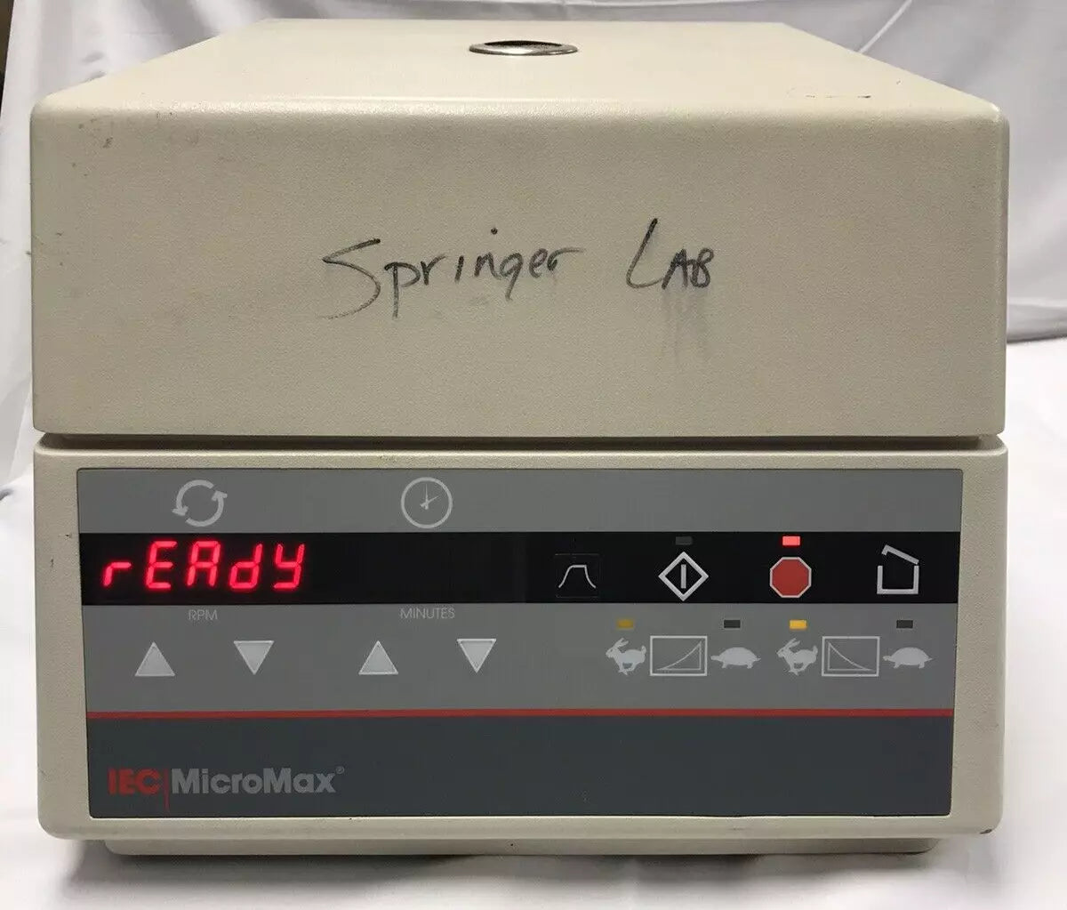 IEC Micro Centrifuge Model Micromax With 24 X 1.5/2.0ml Rotor Model 851