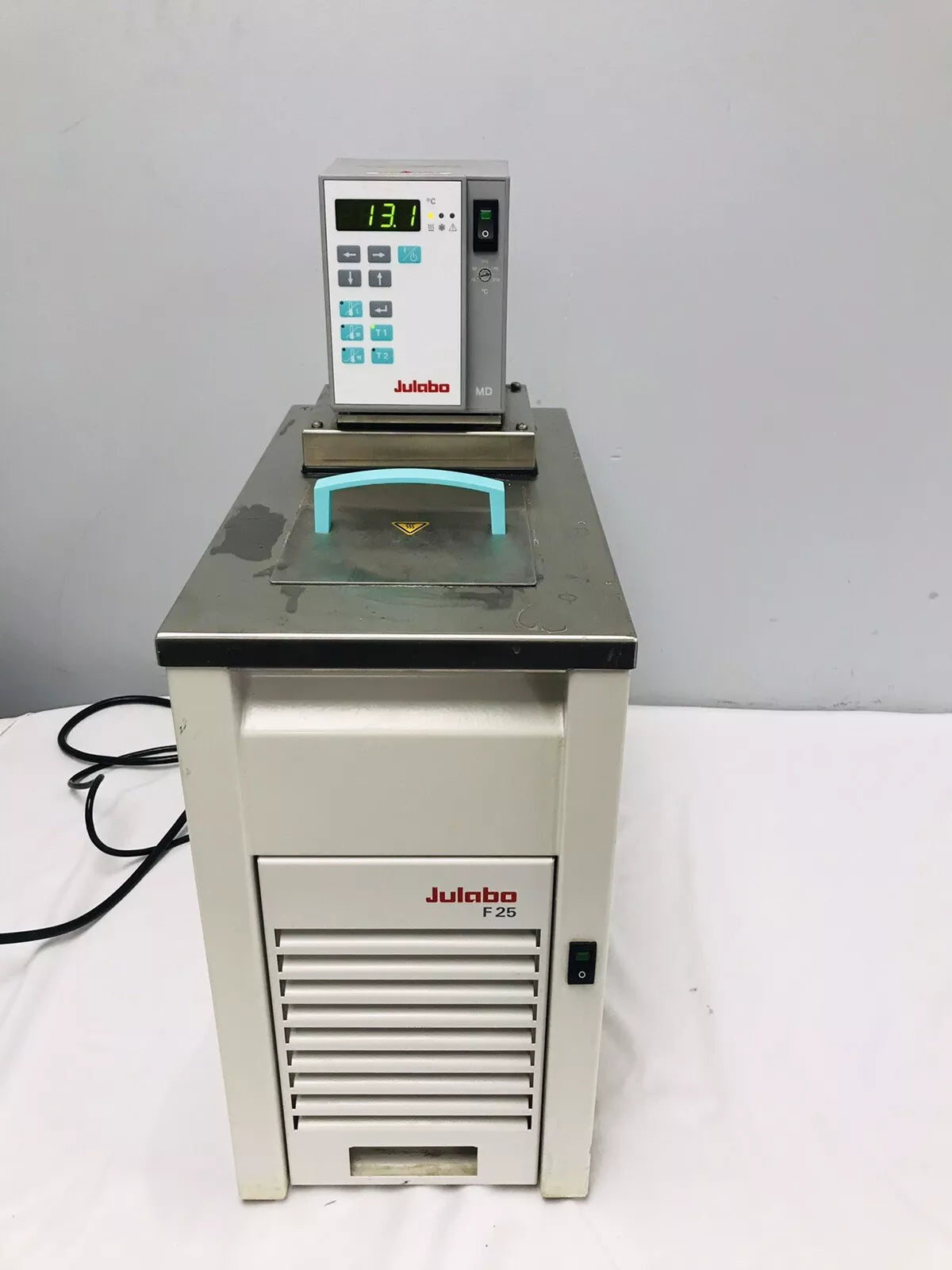 Julabo F25 with MD Controller Heating / Refrigerated Circulator Tested Working