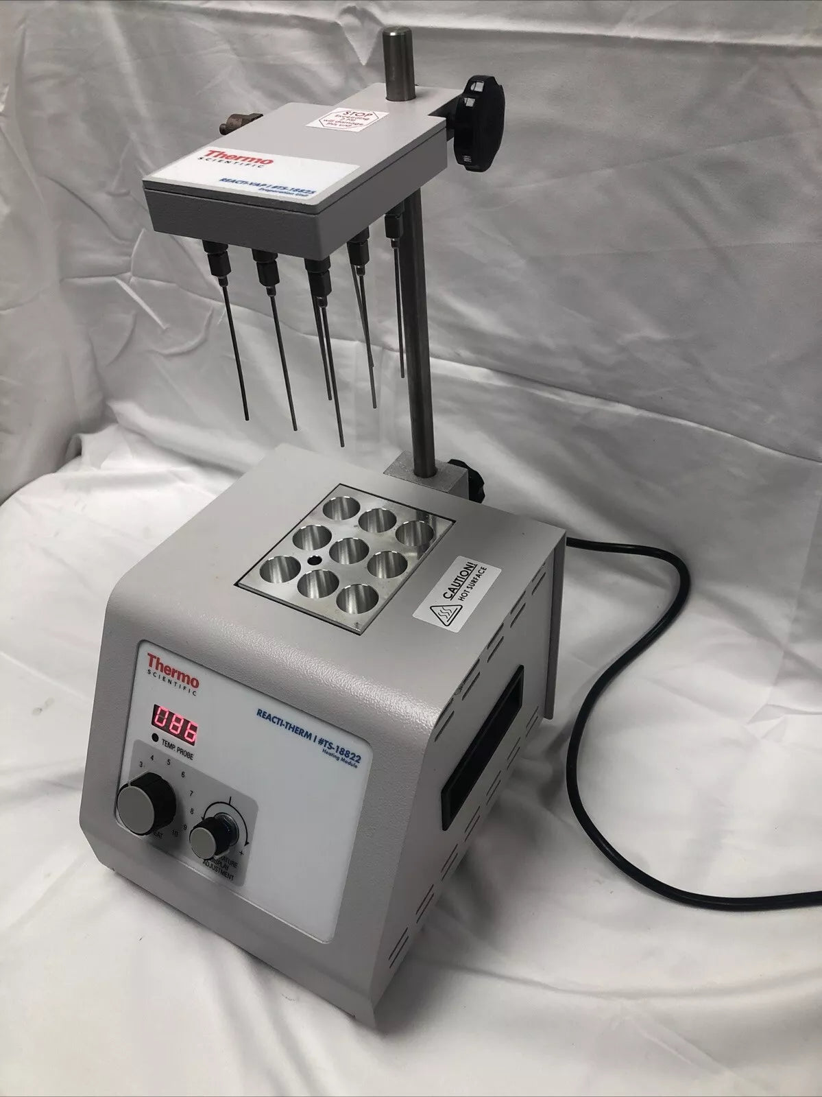 Thermo Scientific Reacti-Therm I #TS-18822 W/ Reacti-Vap I TC-18825 Tube Block