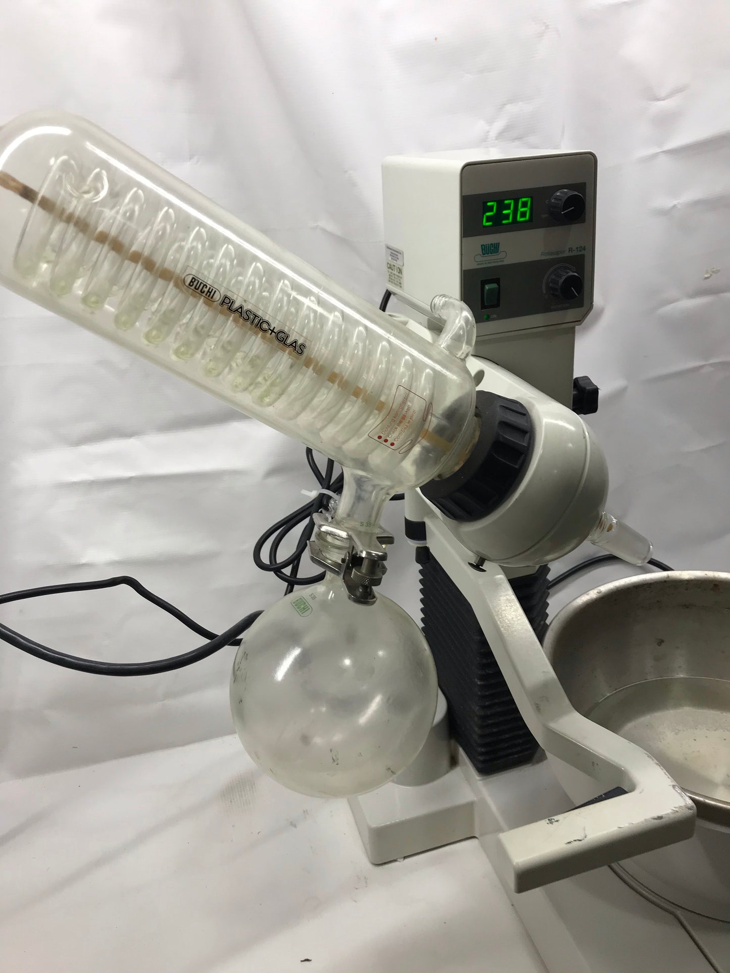Buchi R-124 Rotavapor & Water Bath B-481 Some Glassware
