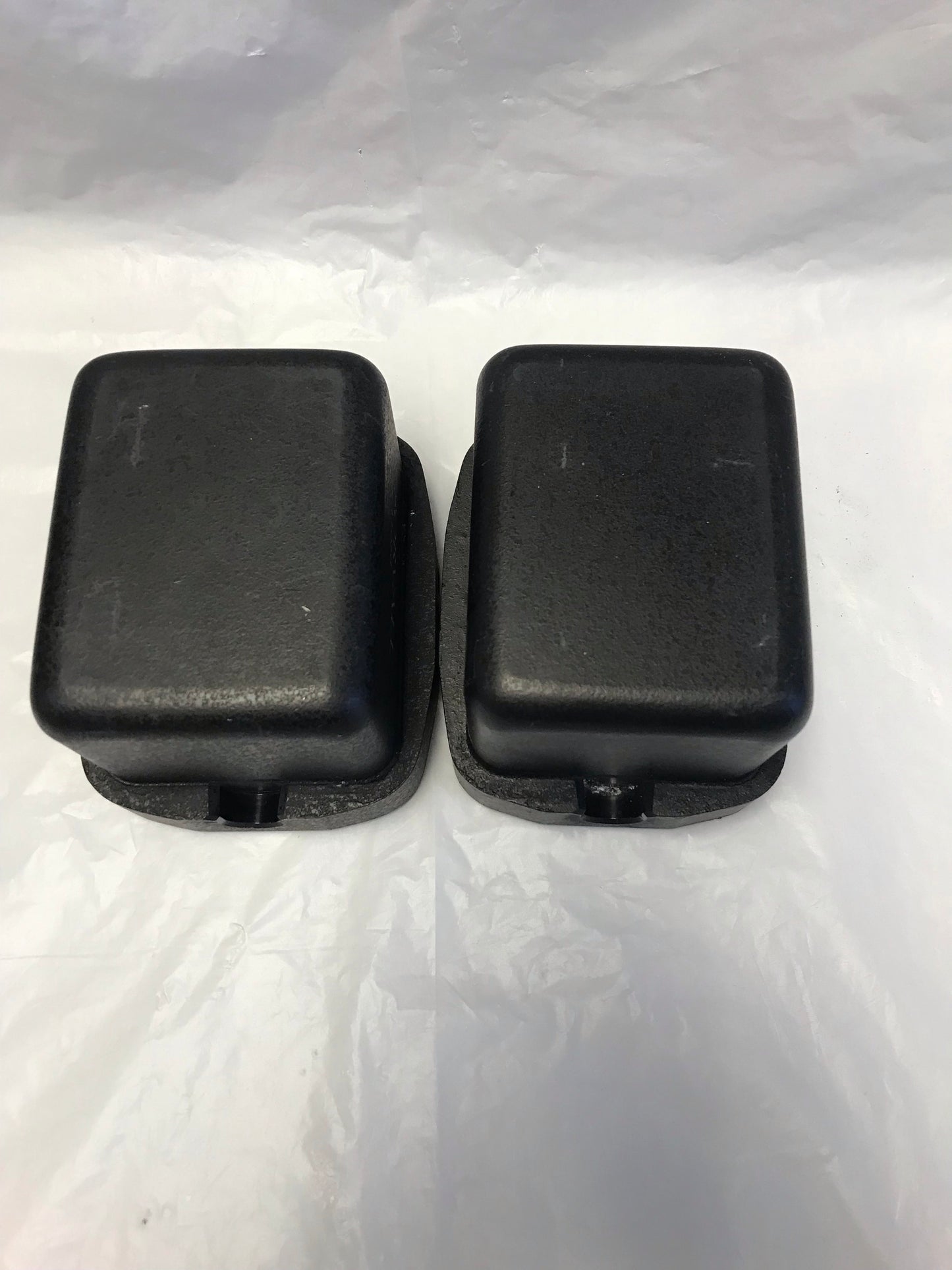 Pair of Dupont Sorvall Centrifuge Swing Rotor Bucket 11053