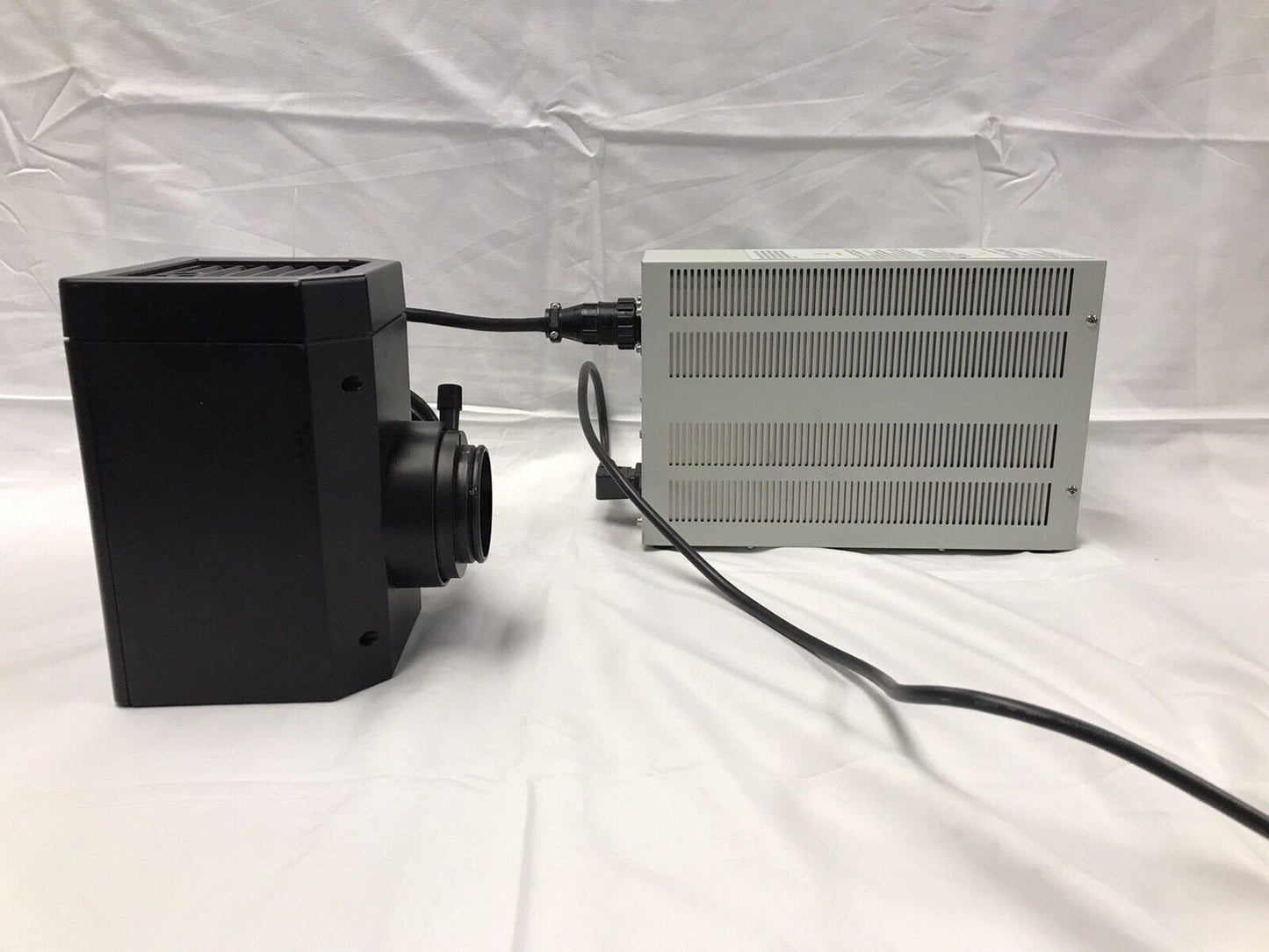 Olympus U-RFL-T Microscope Power Supply w/ U-LH100HGAPO Lamp