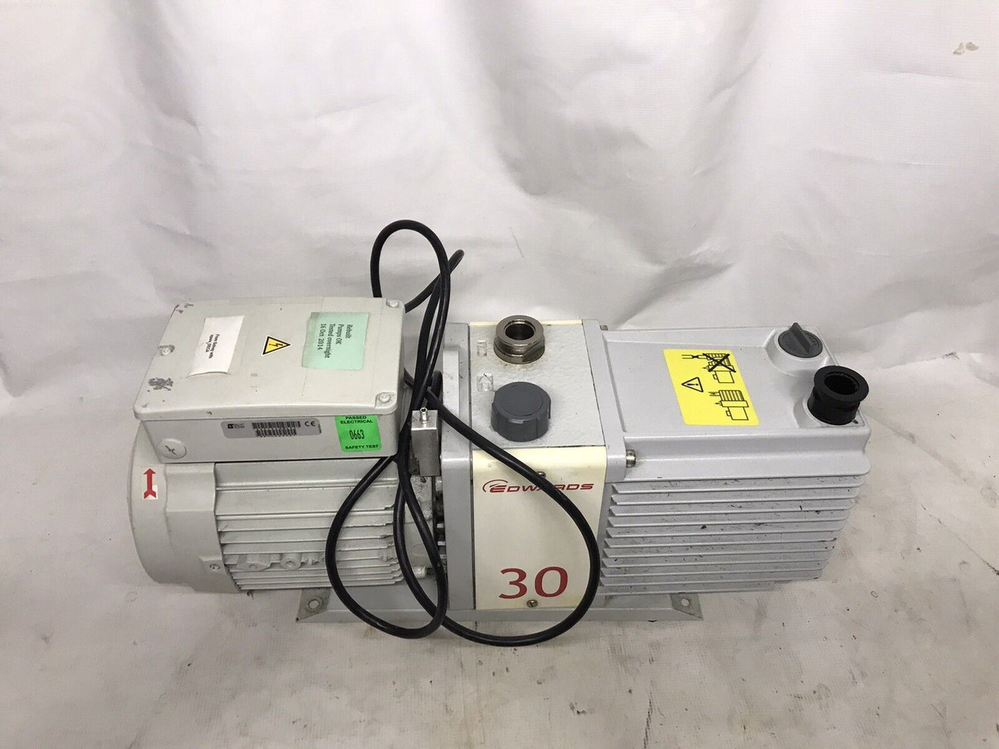 EDWARDS E2M30 Dual Stage Rotary Vane Vacuum Pump - TESTED warranty