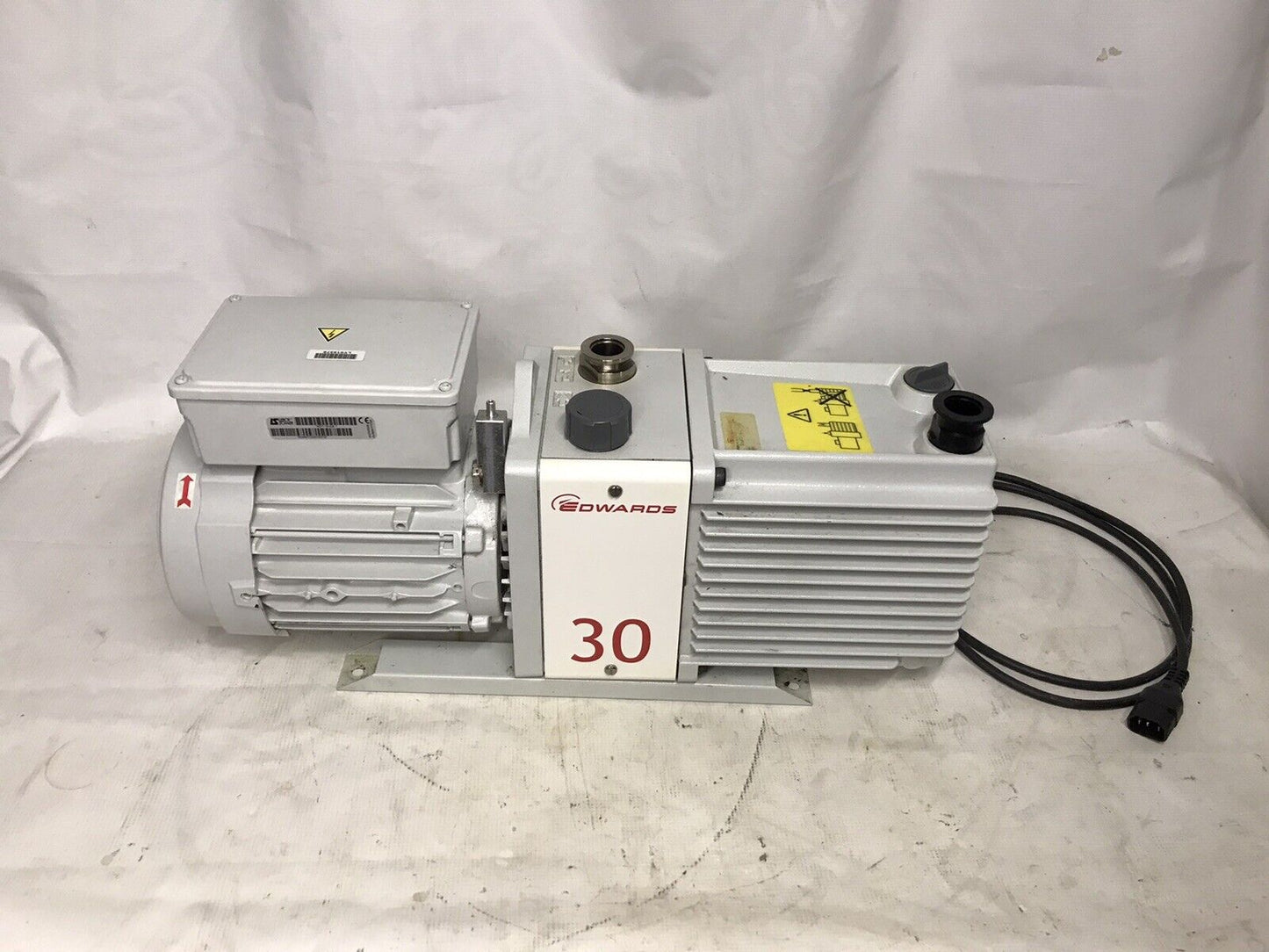 EDWARDS E2M30 Dual Stage Rotary Vane Vacuum Pump - TESTED warranty