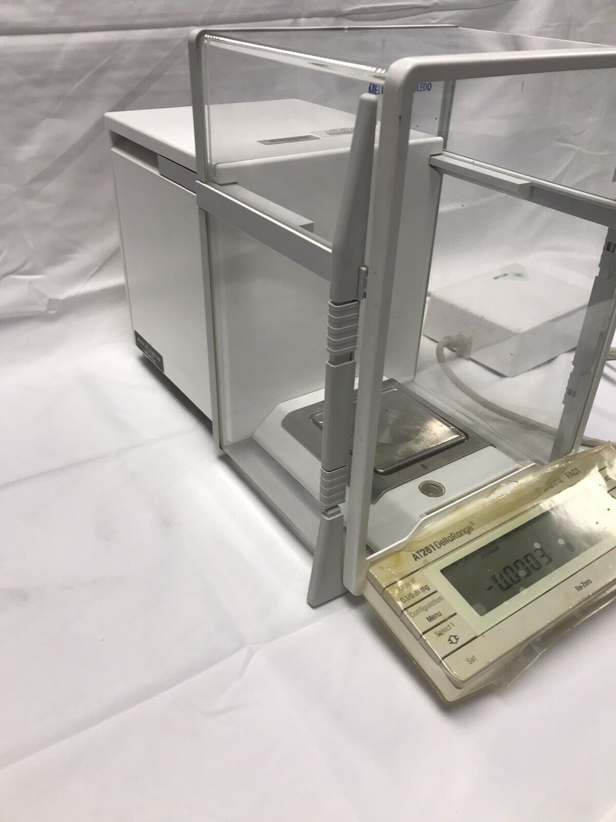 Mettler AT261 AT 261 digital scale balance analytical delta range 0.1mg Video warranty