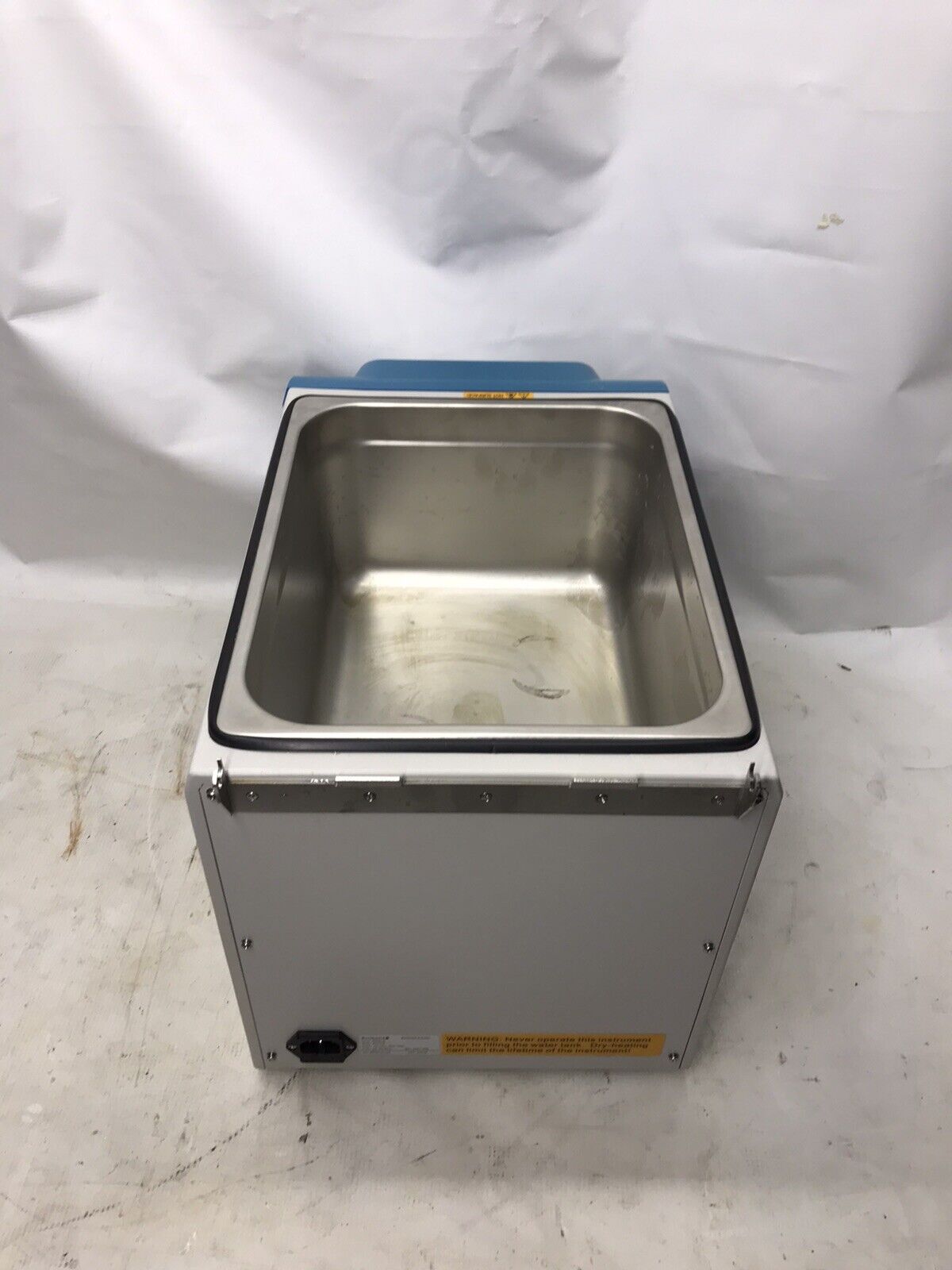 Benchmark Scientific MyBath 8L 8 Liters Water Bath B2100-08