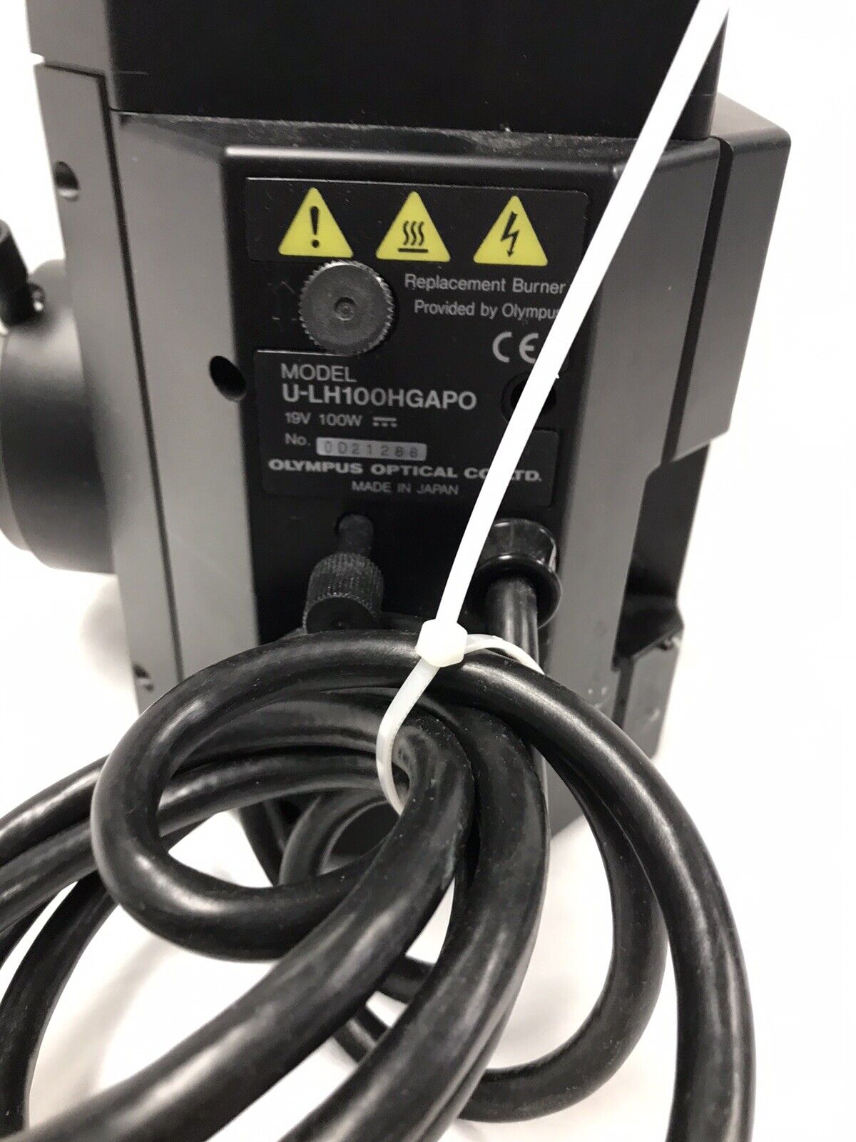 Olympus U-RFL-T Microscope Power Supply w/ U-LH100HGAPO Lamp