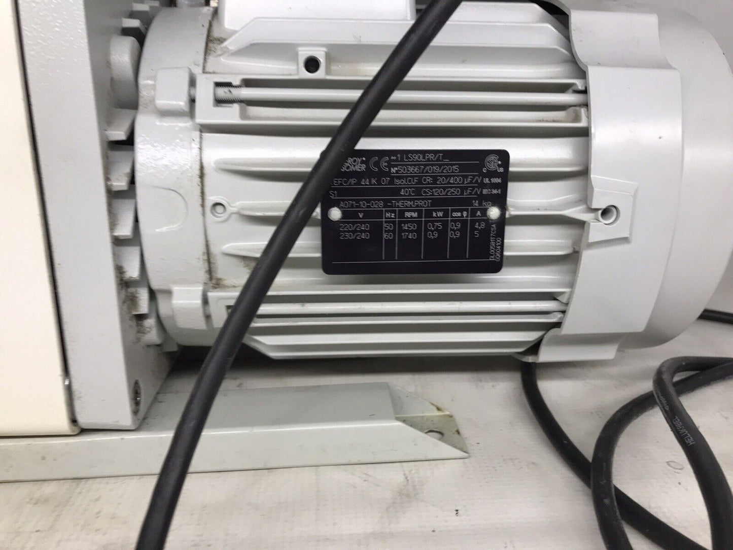EDWARDS E2M30 Dual Stage Rotary Vane Vacuum Pump - TESTED warranty