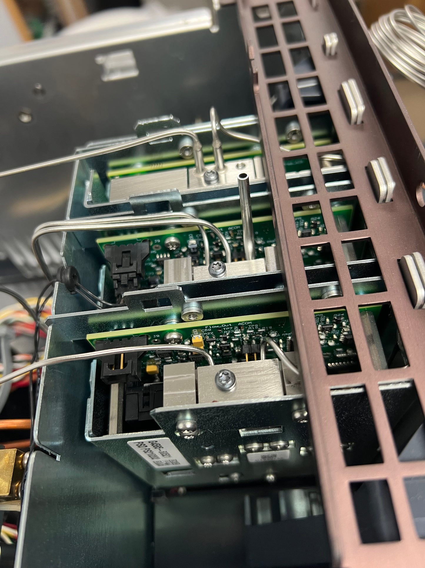 Agilent Intuvo 9000 G3950A GC System