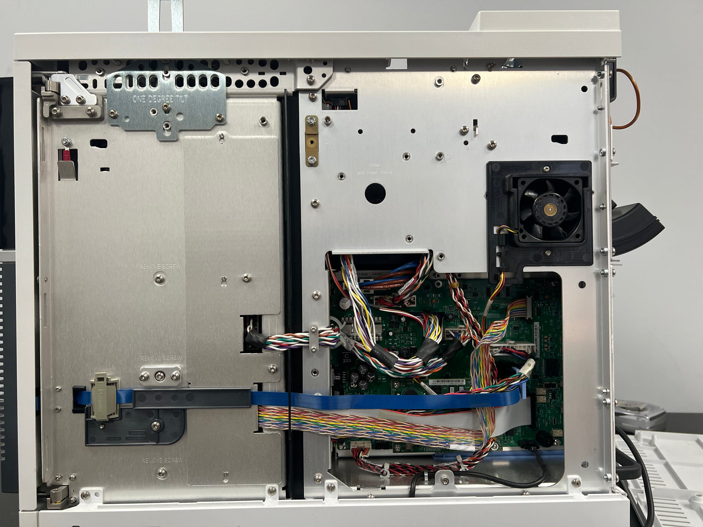 Agilent Intuvo 9000 G3950A GC System