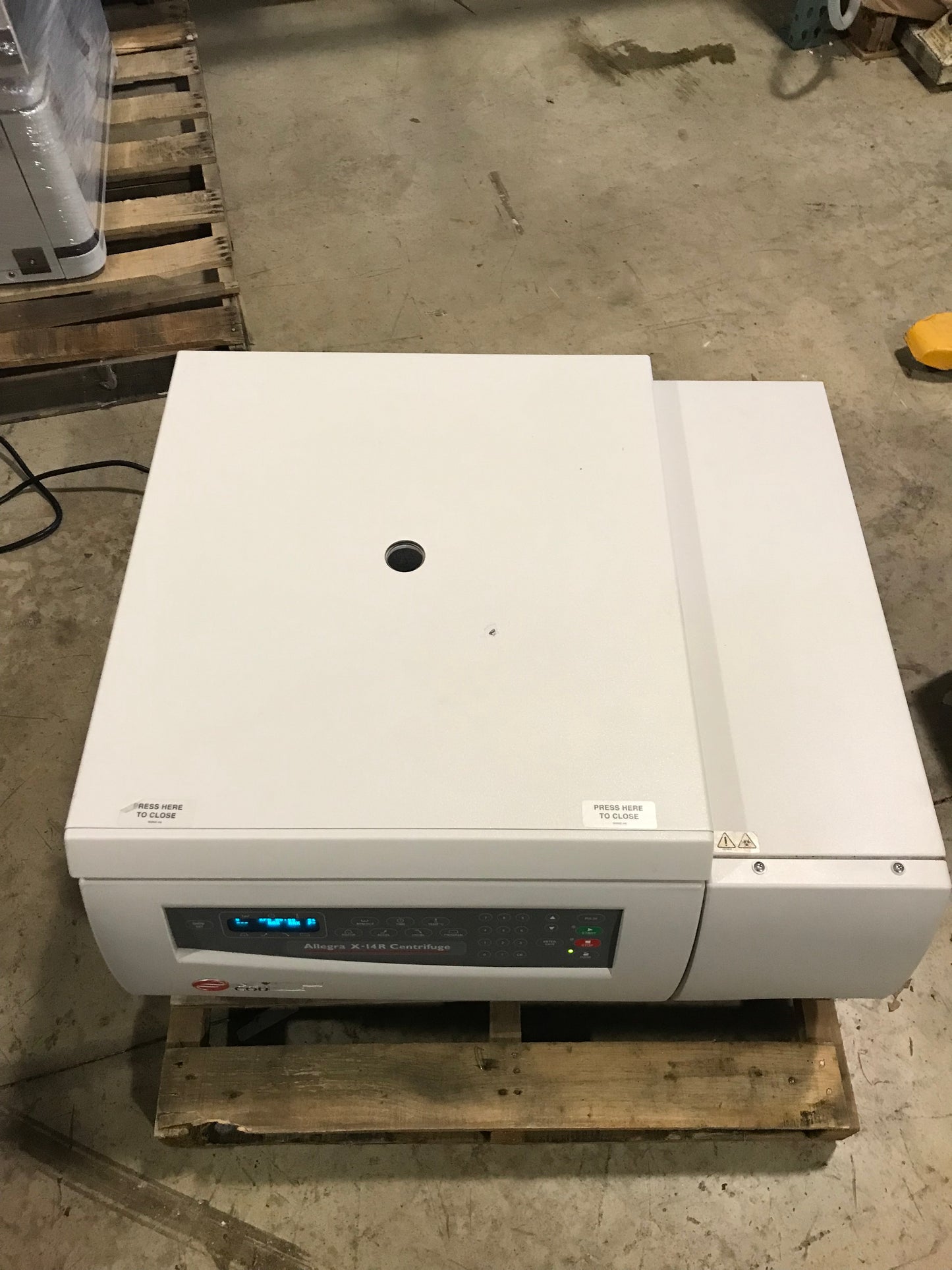 Beckman Coulter Centrifuge, Model Allegra X-14R in1566-14 ALF16B26