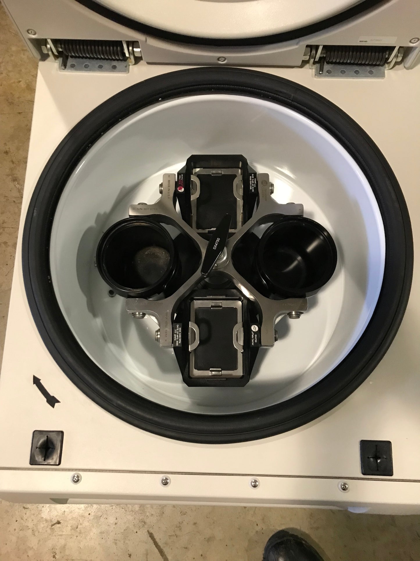 Beckman Coulter Allegra X-14R Refrigerated Centrifuge SX4750 Rotor Buckets Plate Carriers