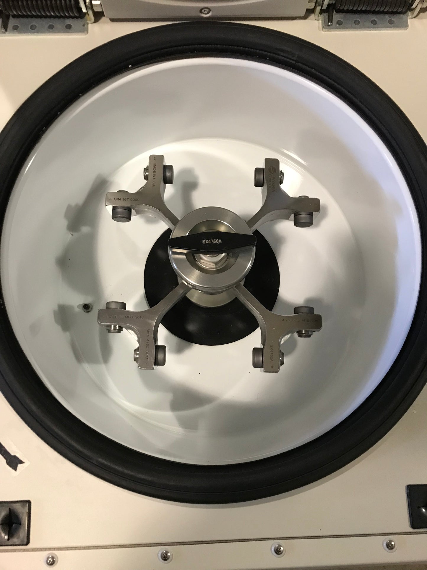 Beckman Coulter Allegra X-14R Refrigerated Centrifuge SX4750 Rotor Buckets Plate Carriers