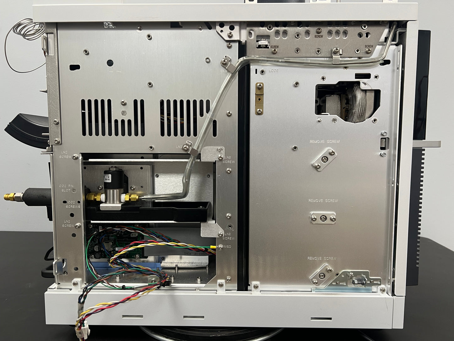 Agilent Intuvo 9000 G3950A GC System