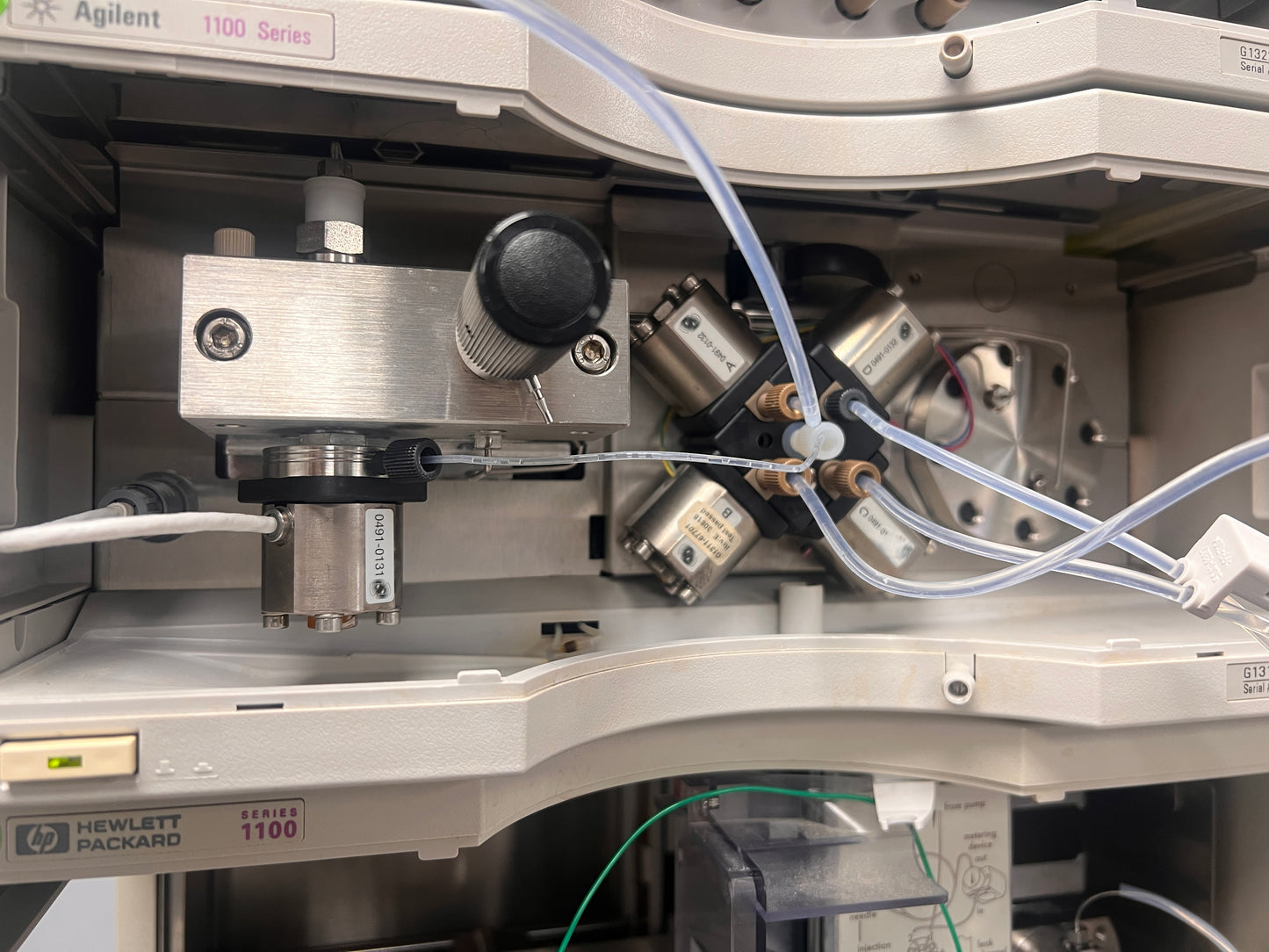 6pc, HP Agilent 1100 HPLC QuatPump, ALS, DAD G1315B, Colcom, Degasser, ALS Therm (Copy)