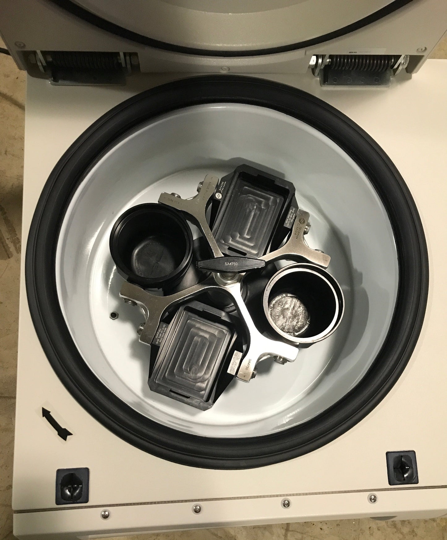 Beckman Coulter Centrifuge, Model Allegra X-14R in1566-16 ALF16B13