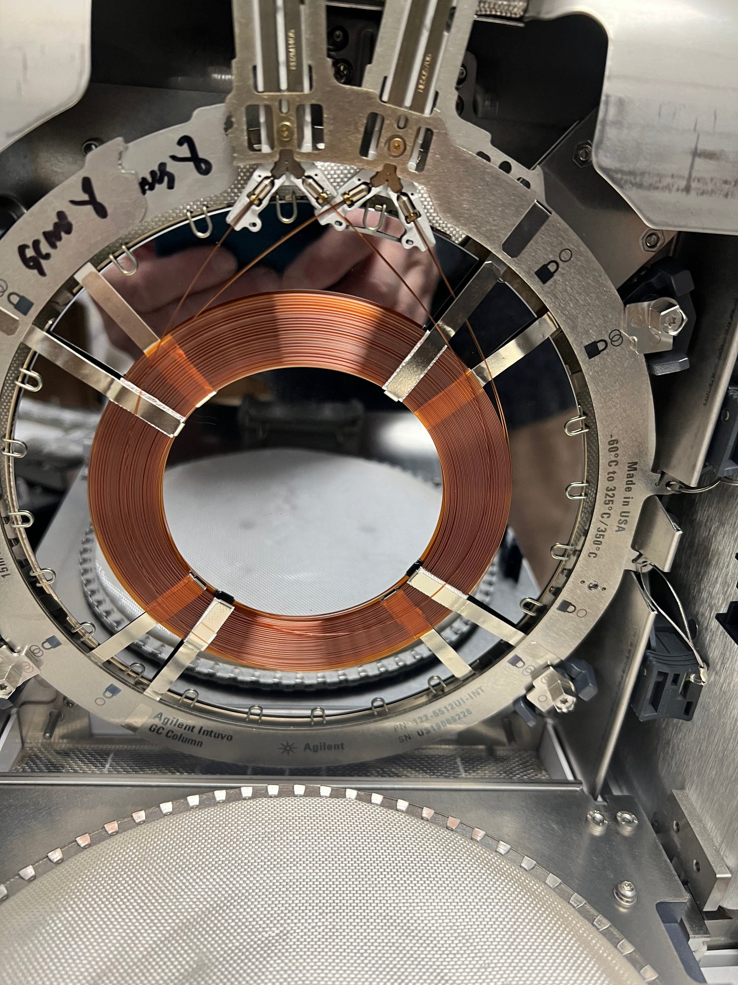 Agilent Intuvo 9000 G3950A GC System