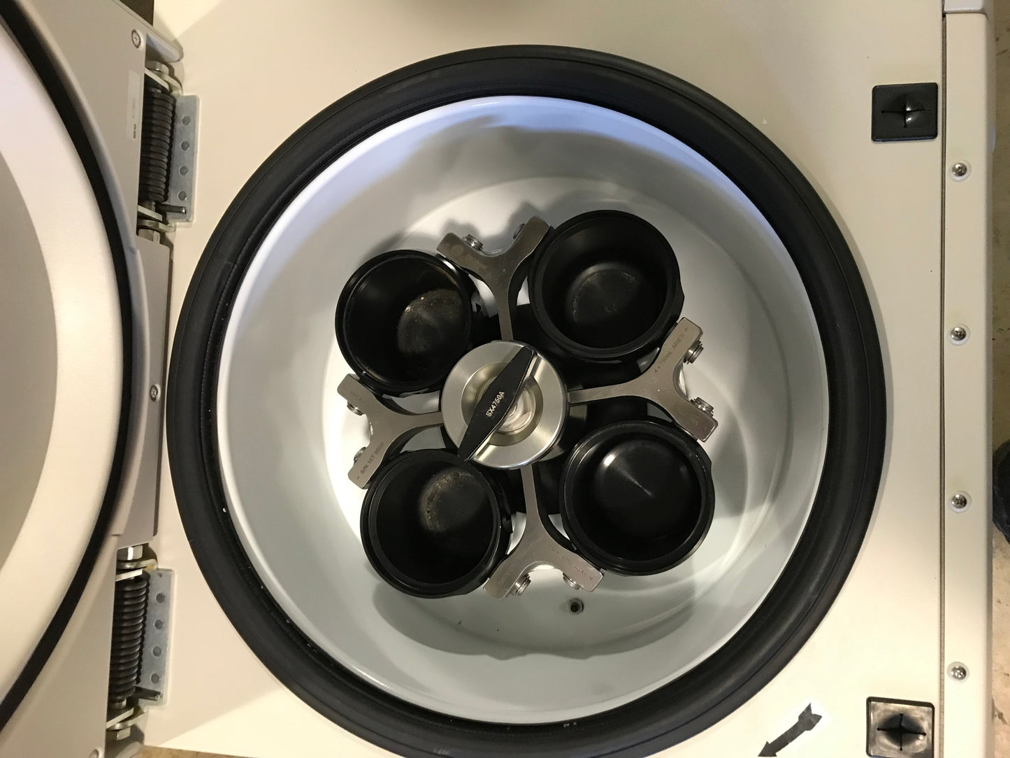 Beckman Coulter Allegra X-14R Refrigerated Centrifuge SX4750 Rotor Buckets Plate Carriers