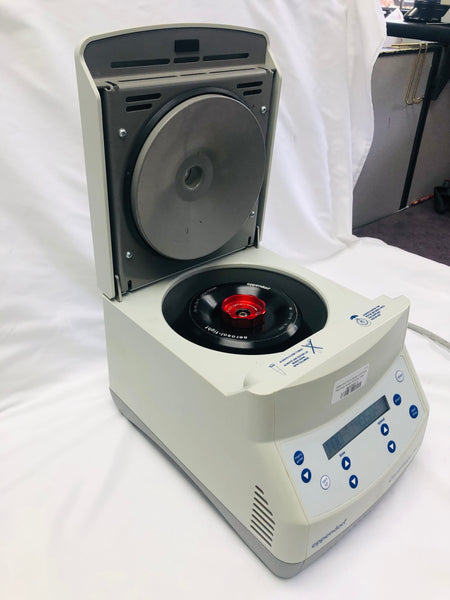 Eppendorf 5424 Digital Centrifuge with aerosol Fa 45-24-11 rotor tested