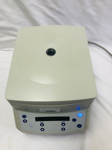 Eppendorf 5424 Digital Centrifuge with aerosol Fa 45-24-11 rotor tested