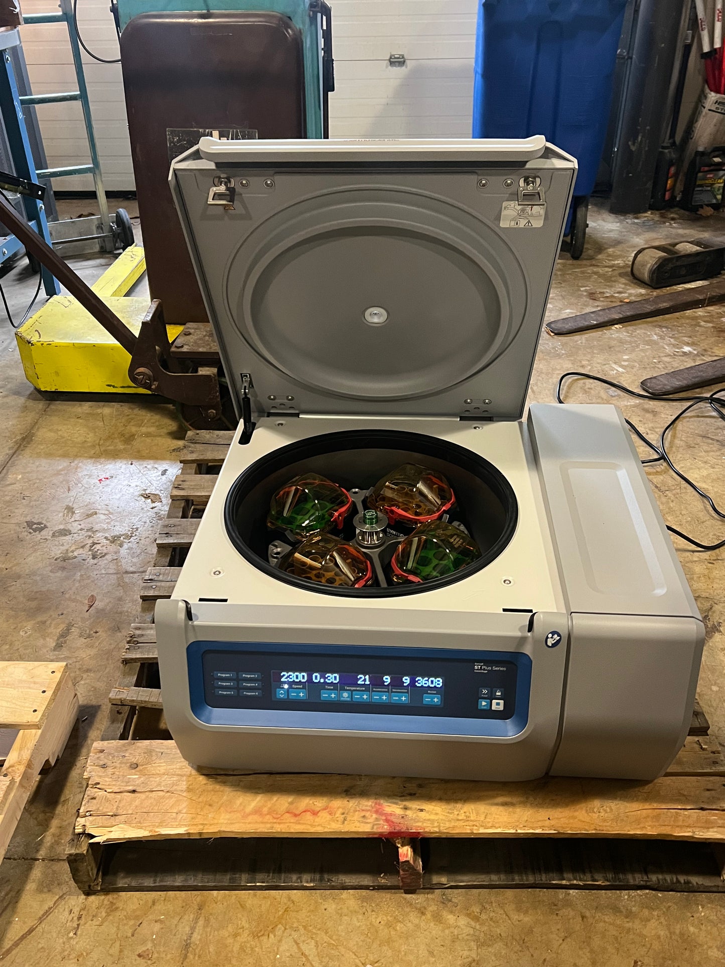 2023 Thermo Scientific Sorvall X4R Pro-MD Benchtop Centrifuge and TX-1000 Rotor