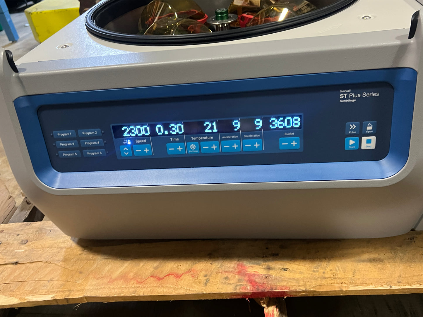 2023 Thermo Scientific Sorvall X4R Pro-MD Benchtop Centrifuge and TX-1000 Rotor