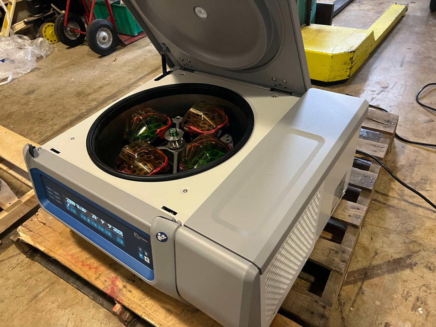 2023 Thermo Scientific Sorvall X4R Pro-MD Benchtop Centrifuge and TX-1000 Rotor