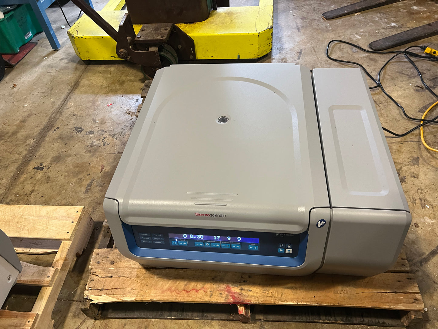 2023 Thermo Scientific Sorvall X4R Pro-MD Benchtop Centrifuge and MD-20 Plate Carrier