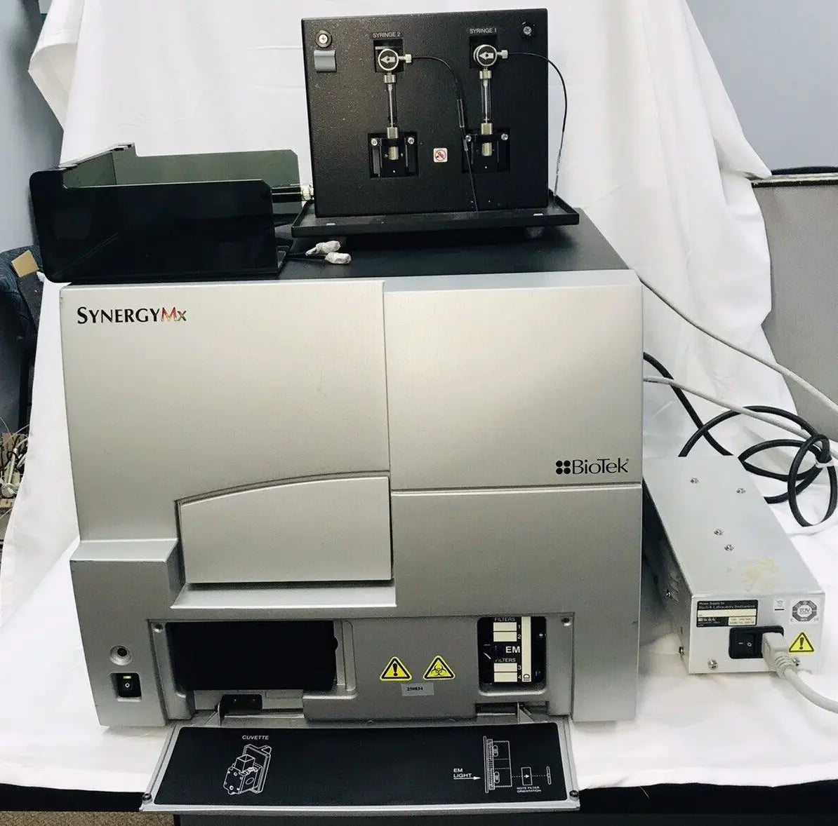 Bio-Tek Instruments Synergy MX Microplate Reader with Power Supply & Dispenser