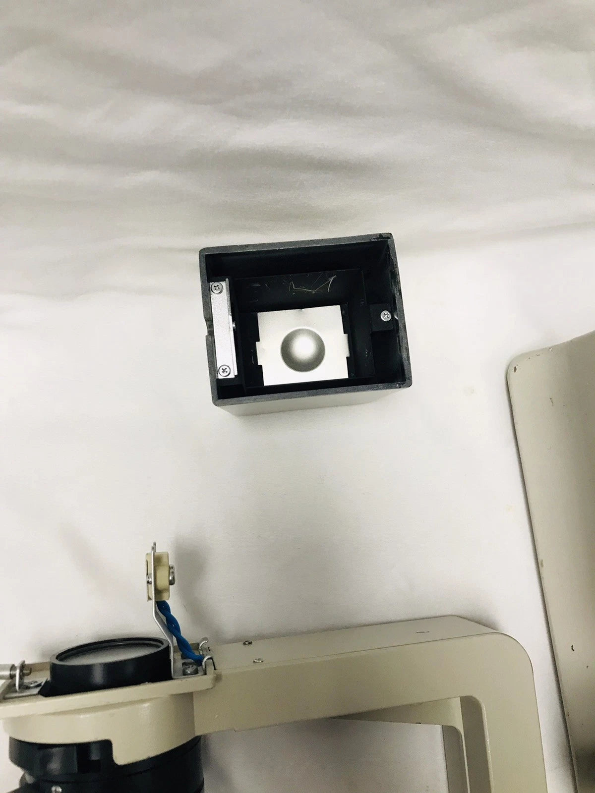 Nikon Inverted Microscope TMS with 3 Objectives AS-IS Parts / Repair 4x 10x 20x