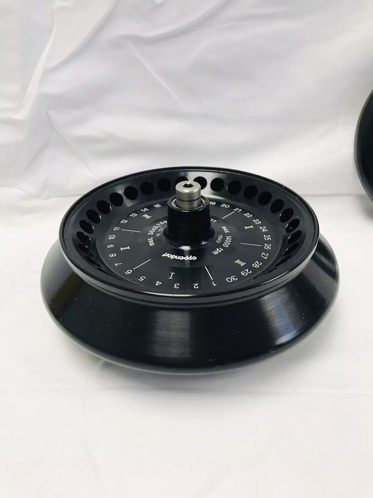 Eppendorf F-45-30-11 Fixed Angle Rotor 14000 RPM for 5810 / 5810R 5804 / 5804R F 45-30-11