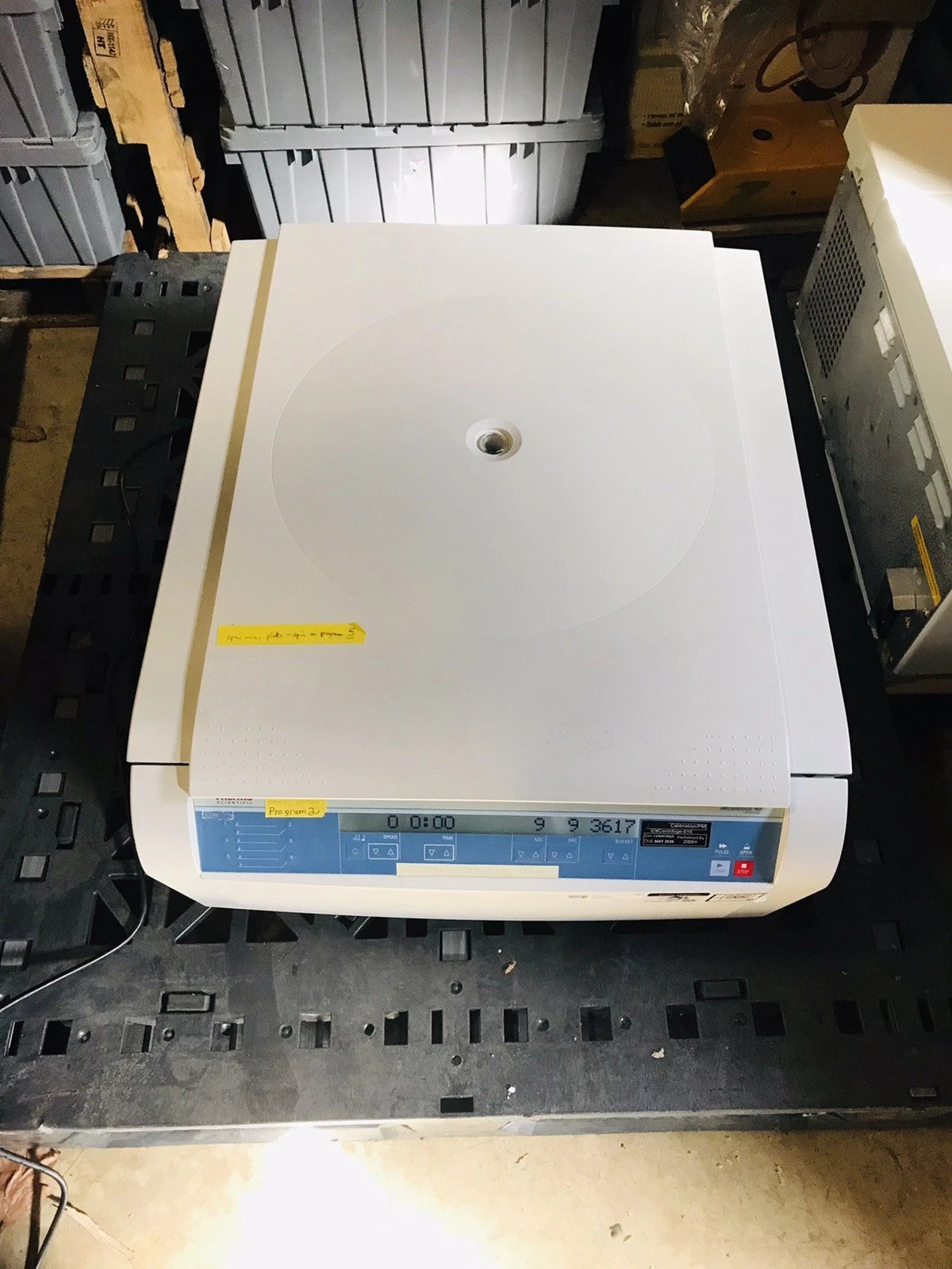 Thermo Megafuge 40 Benchtop Centrifuge with TX-750 Rotor, Buckets, Plate Carrier