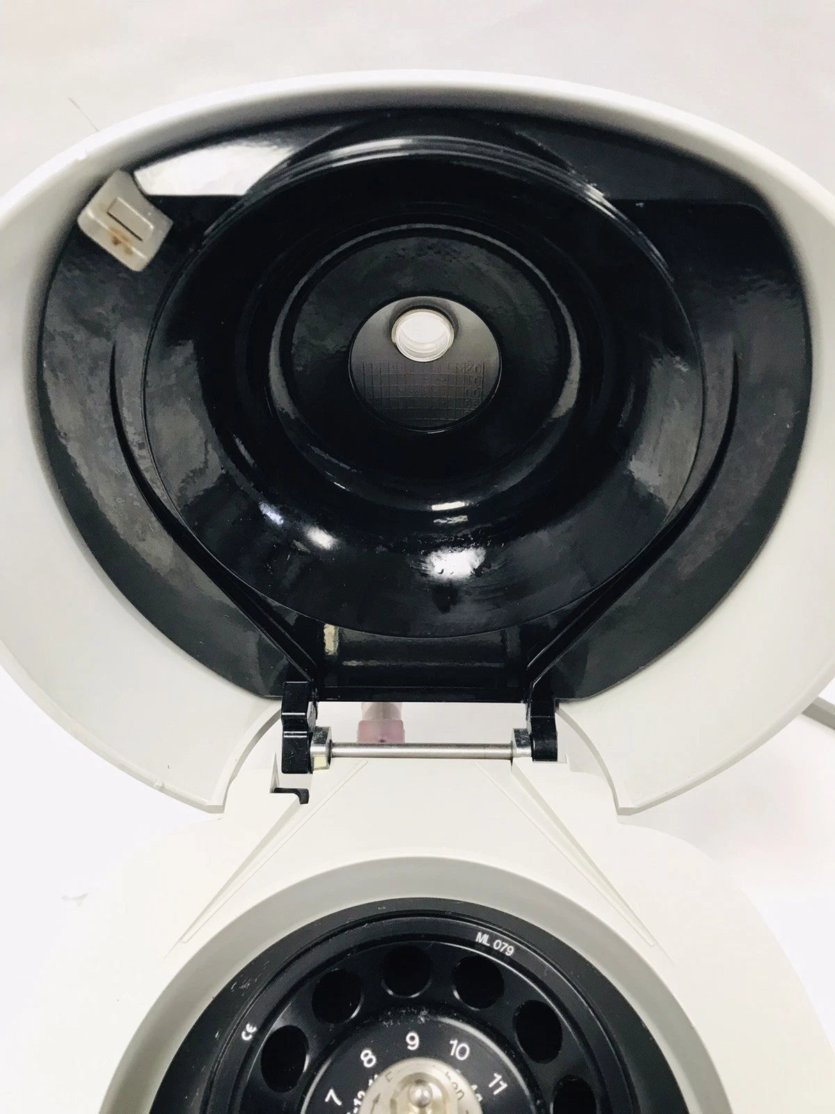 Eppendorf MiniSpin Plus 5453 Microcentrifuge + F45-18-11 Rotor Tested Working