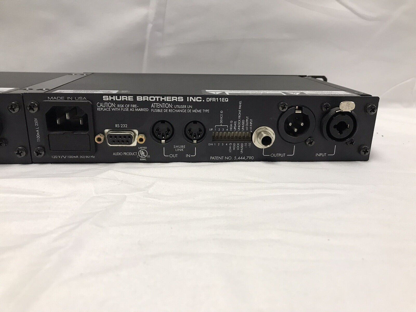 Shure DFR11EQ Digital EQ + Feedback Reducer & UA507 Dual Rack Mount