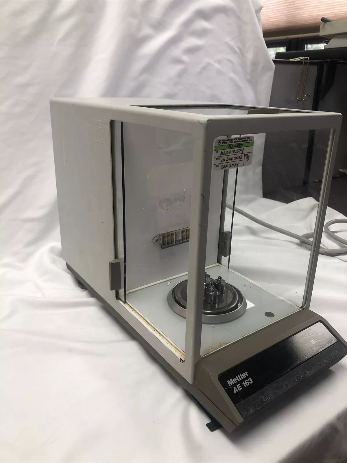 METTLER TOLEDO AE163 Digital Analytical Balance Scale 163g/0.1mg TESTED WARRANTY